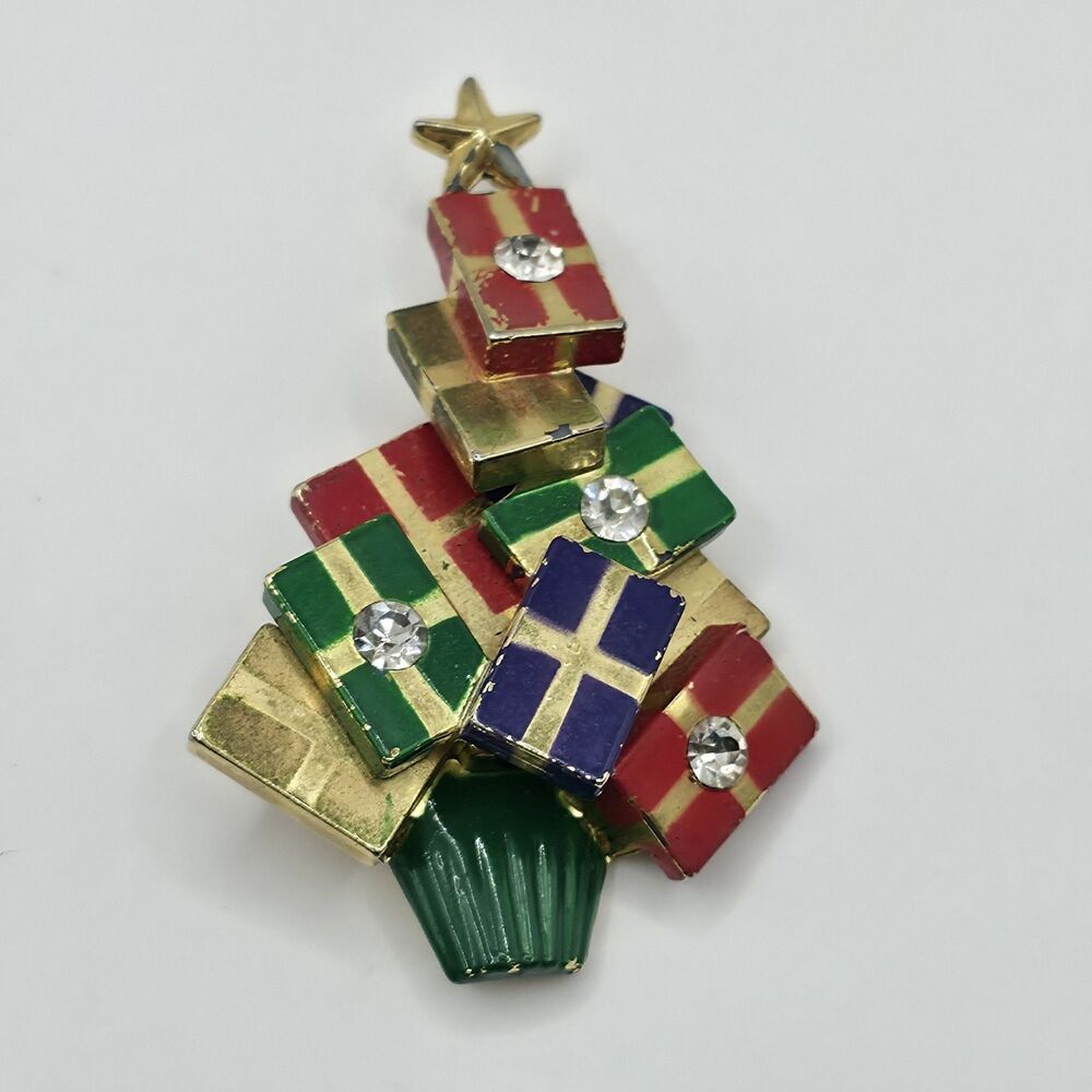 VTG 1991 Avon Christmas Tree w\ Presents Rhinestone and Goldtone Pin 2 1/2"